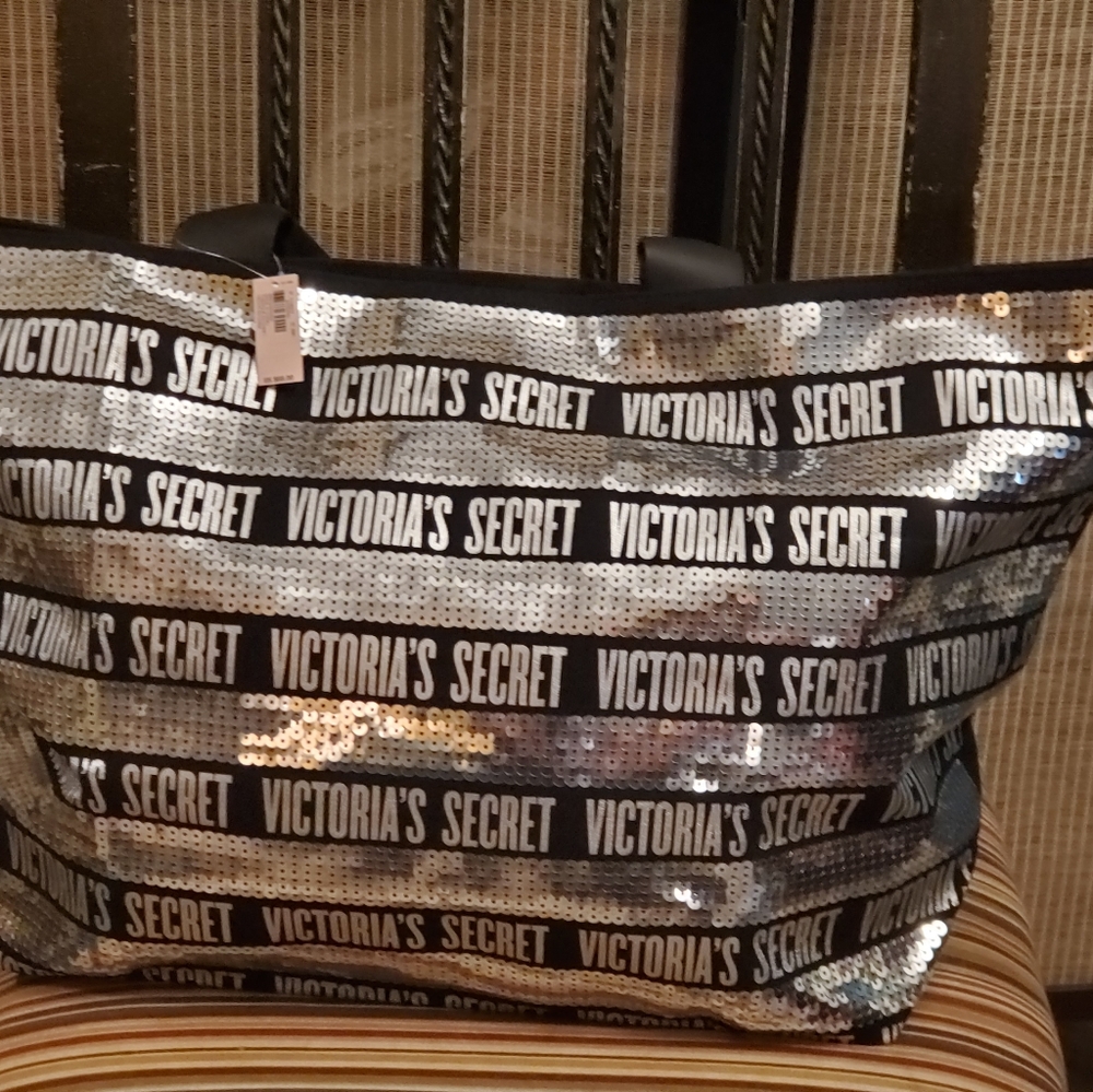 Victoria's Secret Seqin Tote - Picture 7 of 8